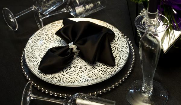 Napkin Ring Crown Silver Sparkle and Mystique Satin Black Napin on Platinum Confetti and Platinum Bead Base Plates with Aberdeen Stemware
