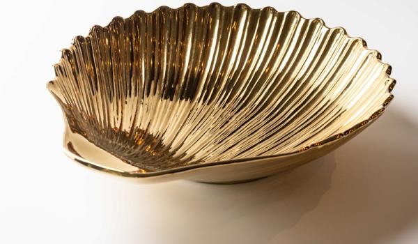 16'' x 15'' Ceramic Gold Scallop Shell Bowl